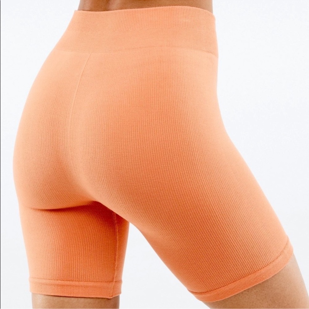 Fabletic shorts, high waisted seamless rib short, fresh apricot, size S